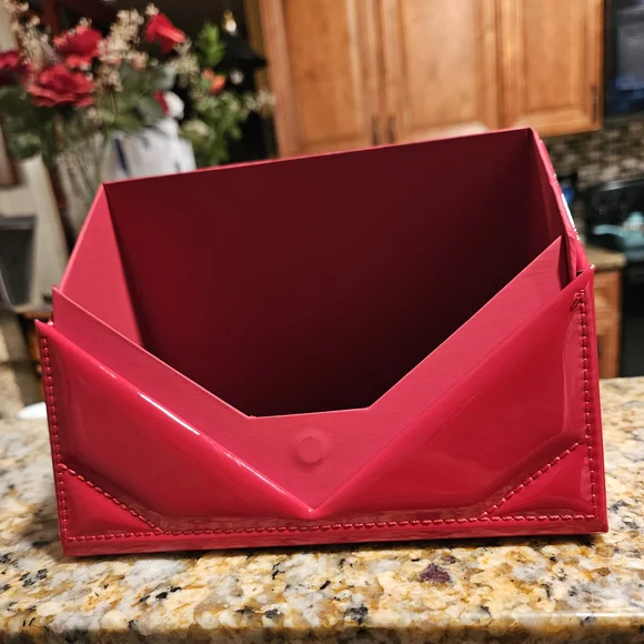 Yves Saint Laurent Red Chevron Quilted Women's Bag - Picture 4 of 5